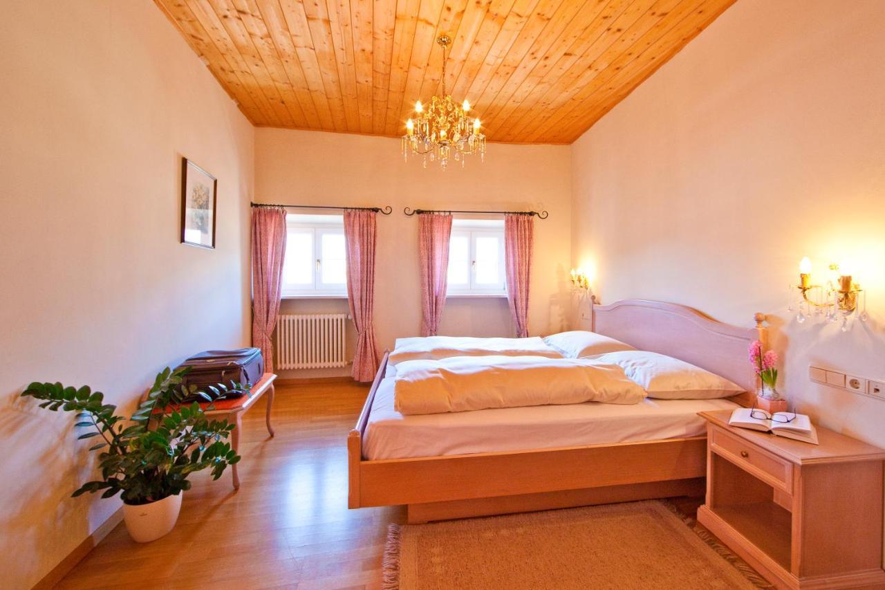 Hotel Elefant Ora / Auer Extérieur photo