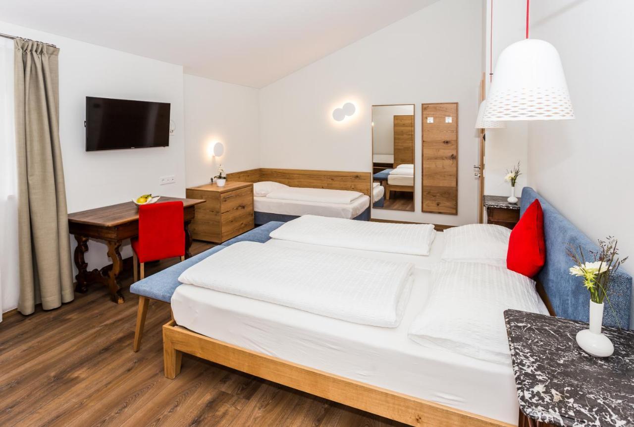 Hotel Elefant Ora / Auer Extérieur photo