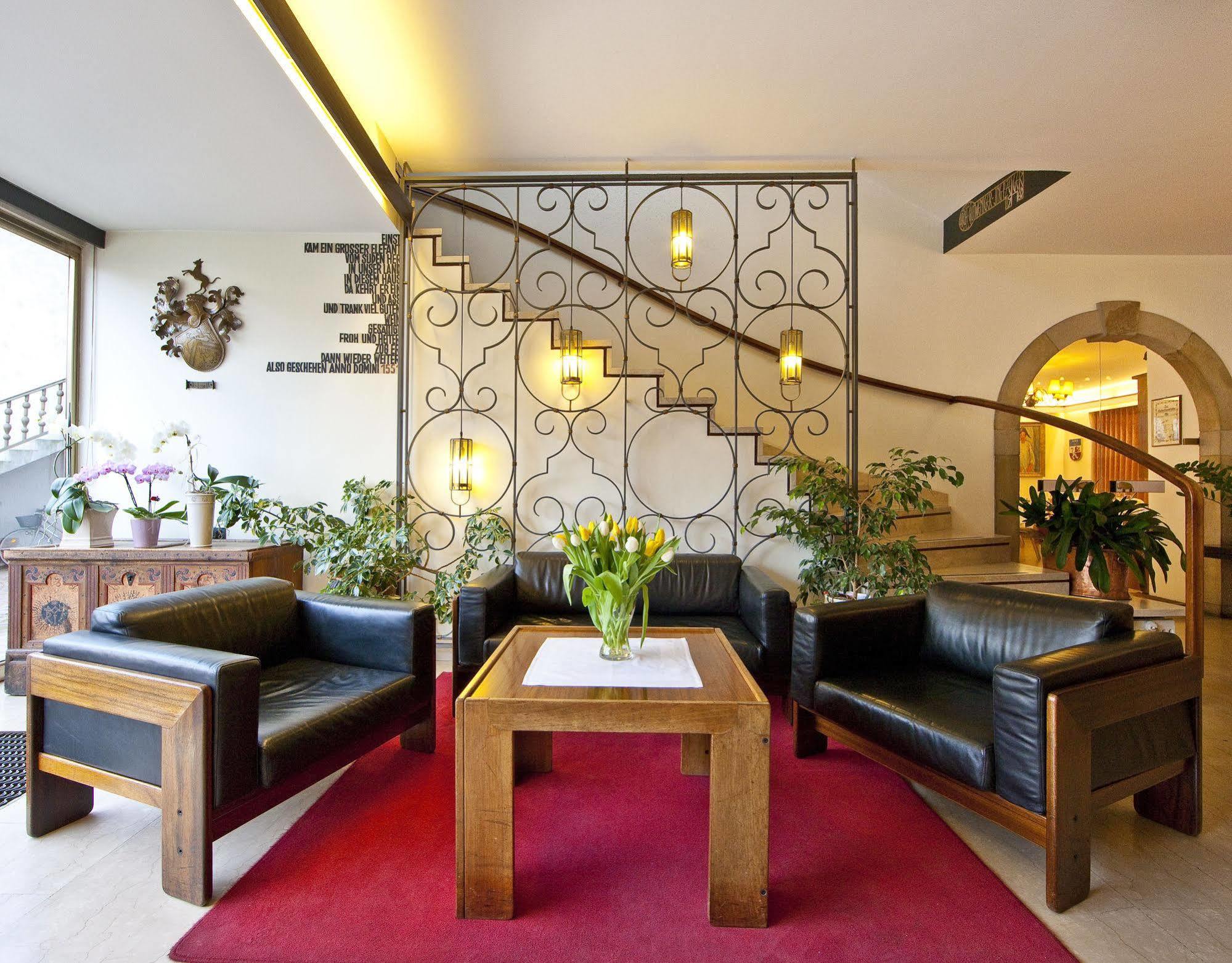 Hotel Elefant Ora / Auer Extérieur photo