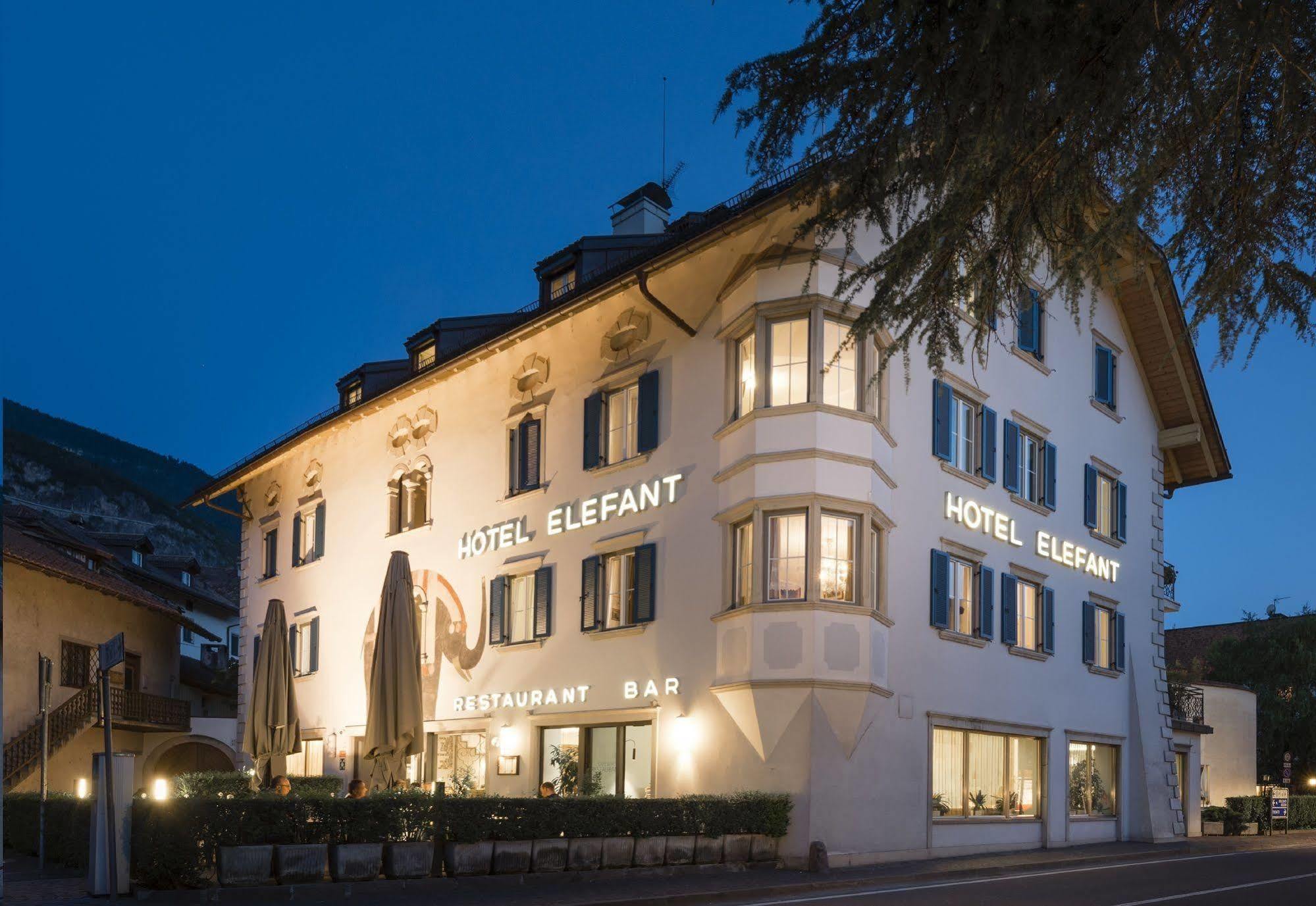 Hotel Elefant Ora / Auer Extérieur photo