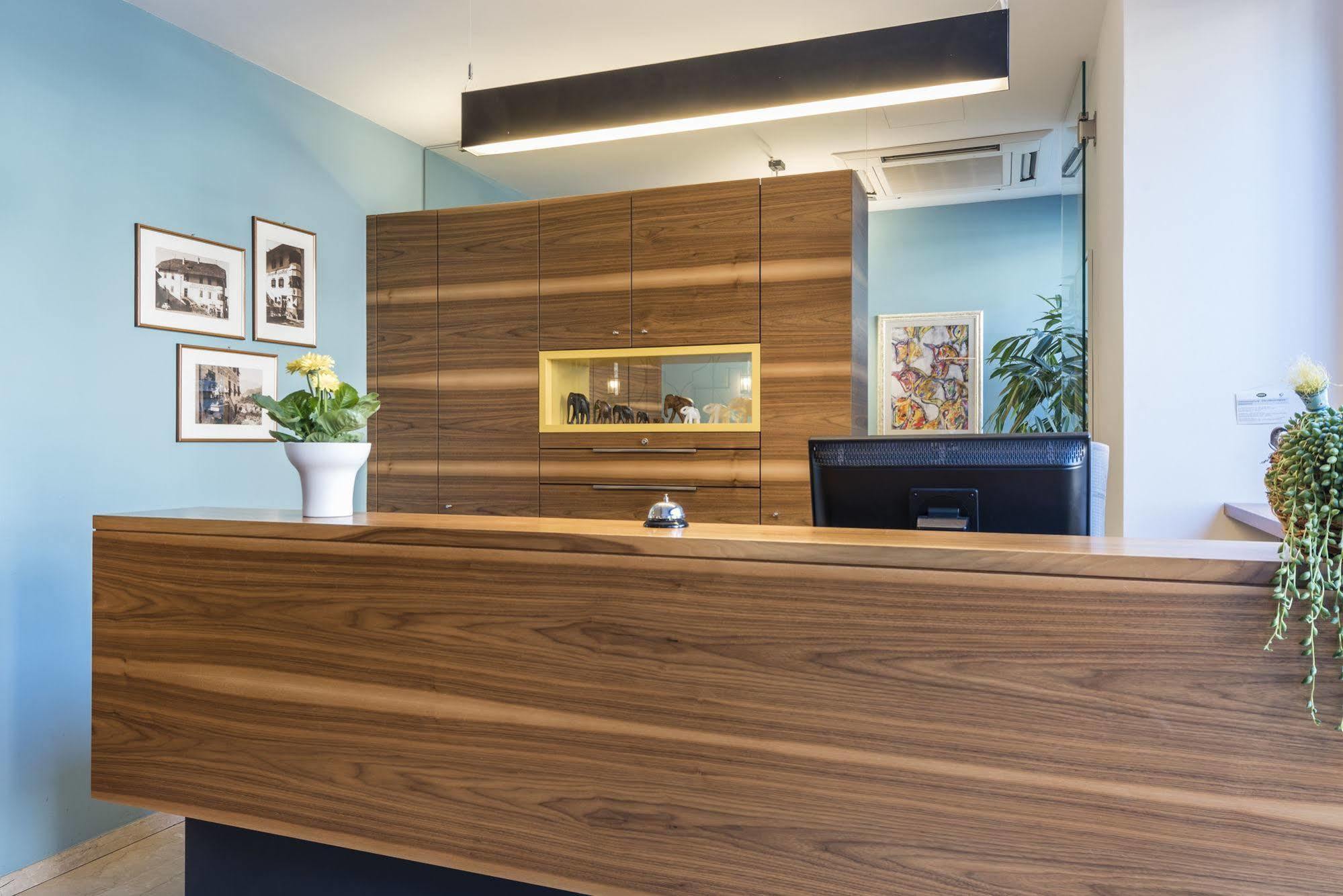 Hotel Elefant Ora / Auer Extérieur photo