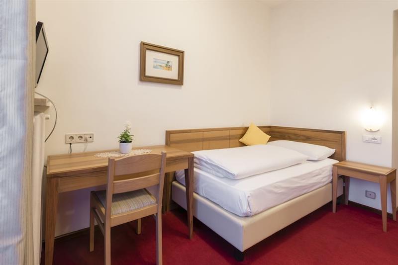 Hotel Elefant Ora / Auer Extérieur photo